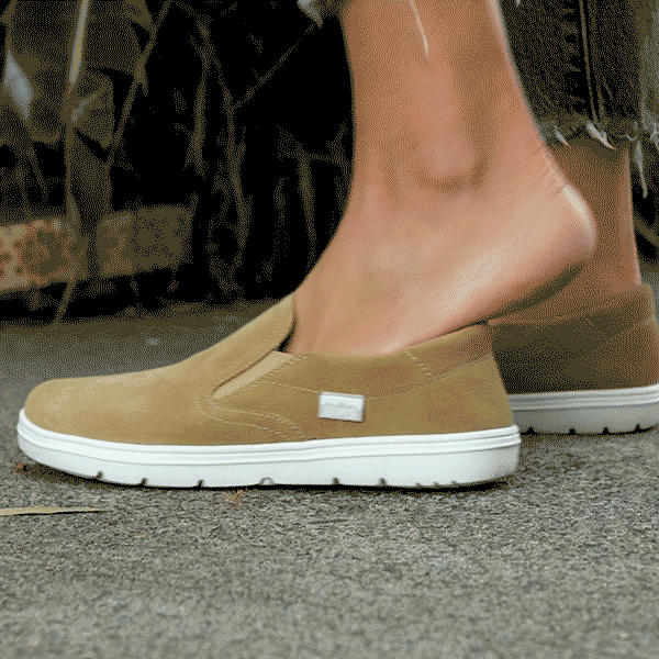 EFFORTLESS SLIP-ON STLYE