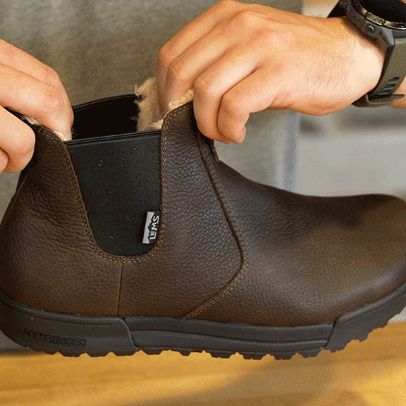 ELASTIC SLIP-ON STYLE