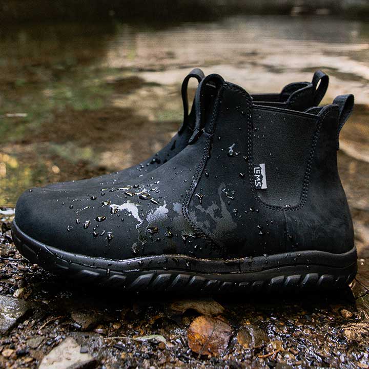 100% WATERPROOF UPPER